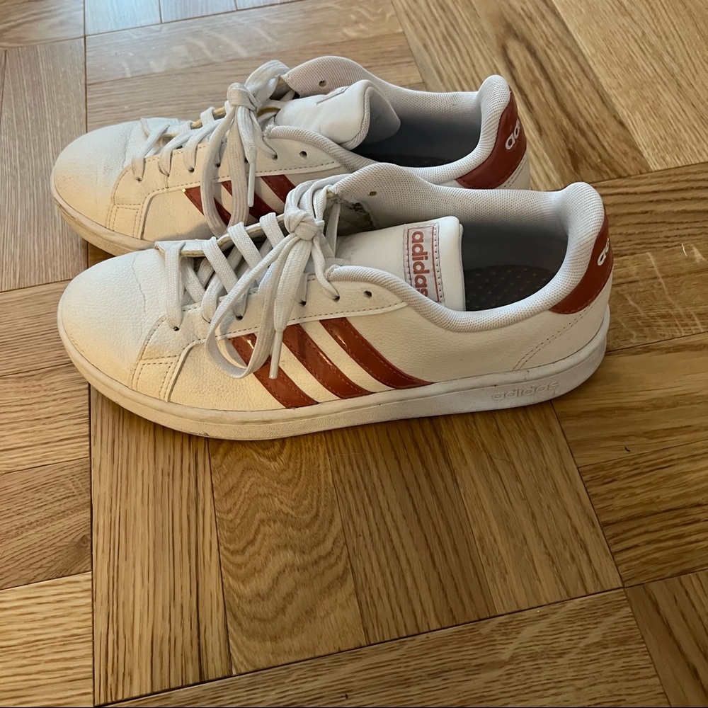 Adidas womens white pink sneakers size 8